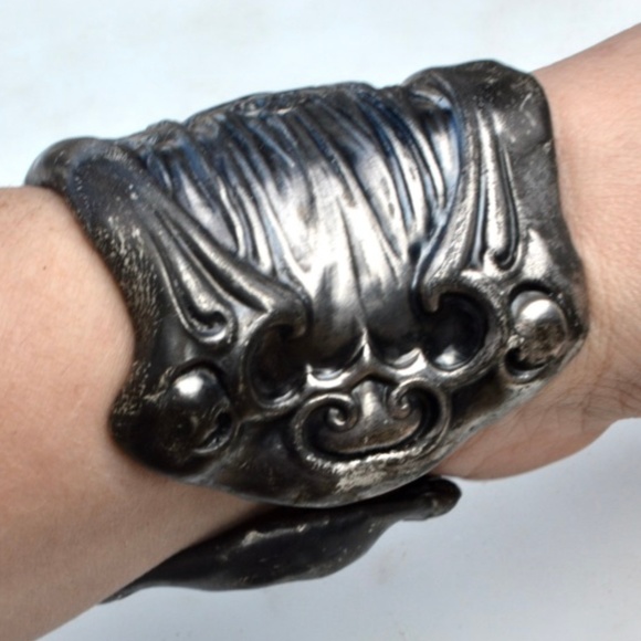 Antique Art Nouveau Face Lady Rare Cuff Bracelet - Picture 3 of 7